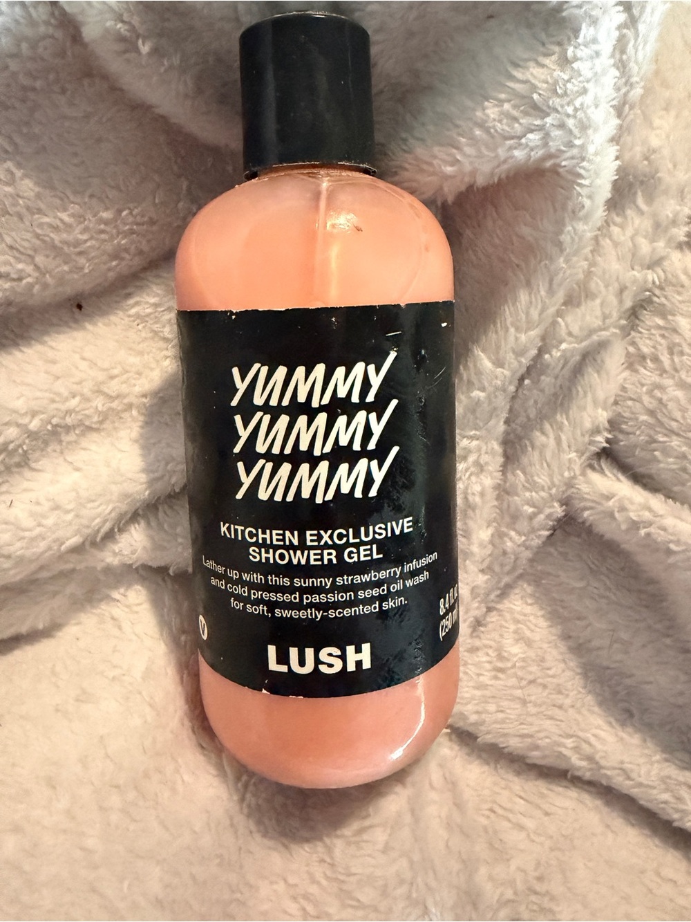 Lush Yummy Yummy Yummy Shower Gel - Peachy Pink